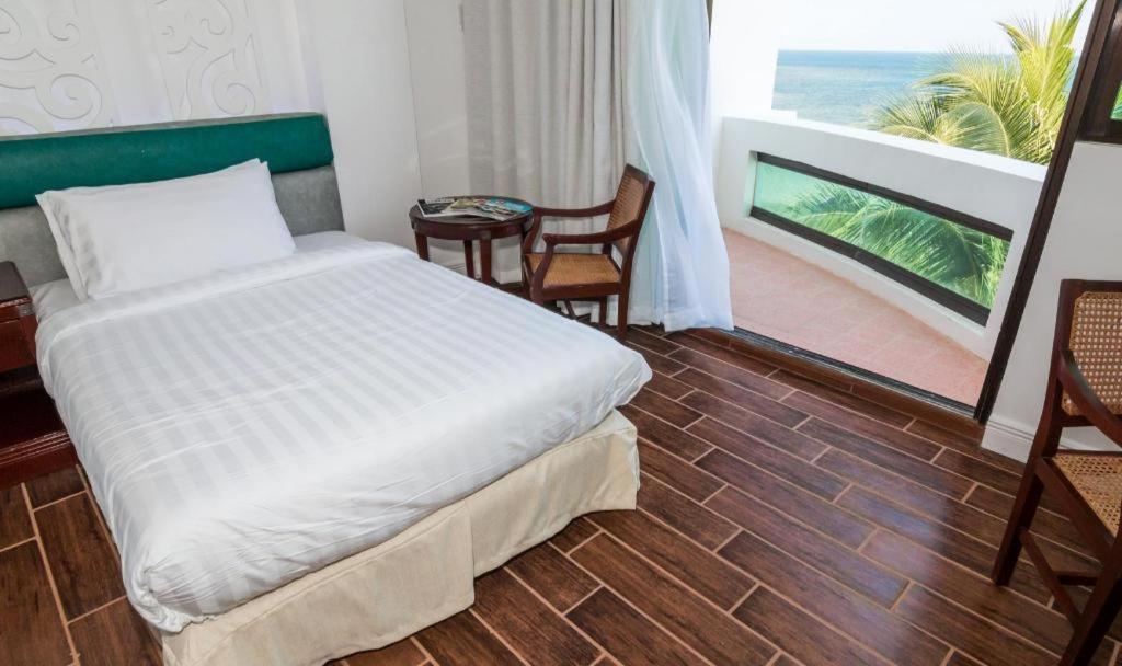 Vitalis White Sands Vigan Extérieur photo